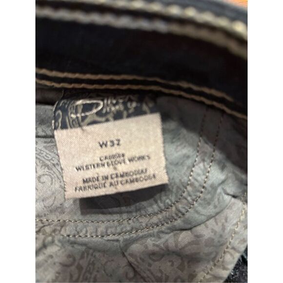 Silver Capri Jeans - Picture 3 of 4